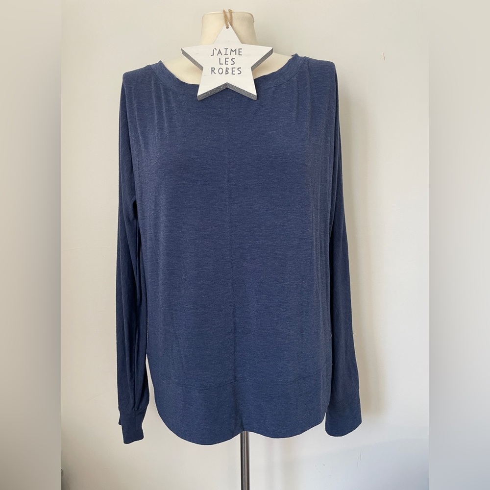 GAP FIT Women's Navy Long Sleeve Tee